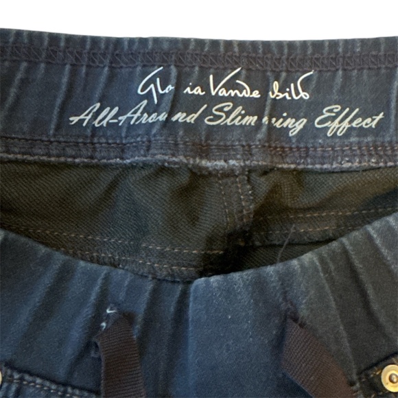 Women’s Gloria Vanderbilt Elastic Waist Medium Jeans Capris - Picture 2 of 3